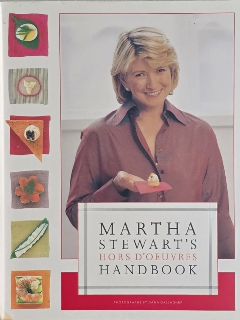 COOKBOOK: MARTHA STEWART'S HORS D'OEUVRES HANDBOOK